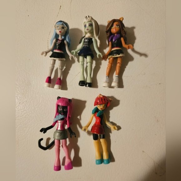 Mega Construx Monster High Mini Figures Set of 5 - Picture 1 of 9